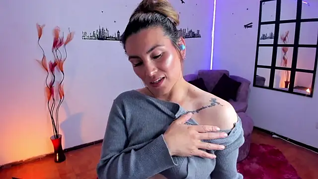 Elizabeth taylor b online show from October 22, 11:32 pm