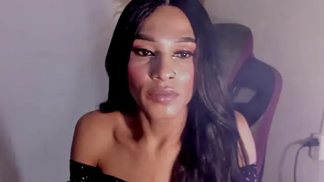 carolinemiller7 online show from February 11, 8:27 am