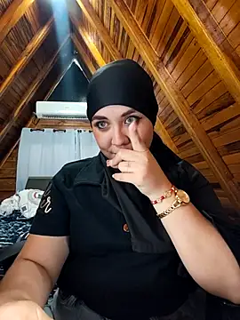 AmbarBurhan online show from February 5, 8:01 pm