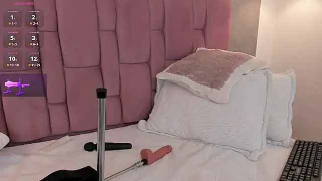 Abbyadams online show from March 26, 3:30 am