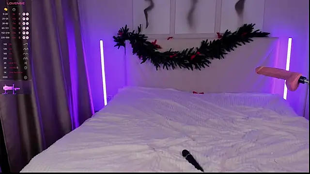 EmmaBarbs online show from December 4, 8:53 pm