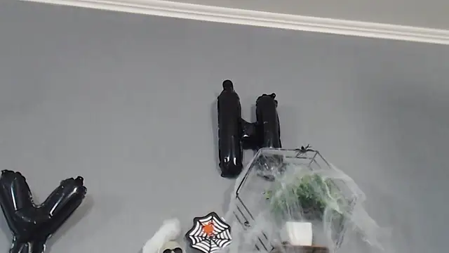 IzabelllNoir online show from October 20, 11:57 am