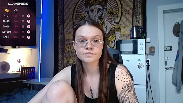 cranberry hot online show from May 29, 11:41 am