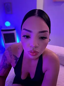 Sara LipsX online show from January 11, 8:03 pm