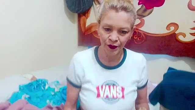 electra-mommy online show from October 10, 12:32 pm