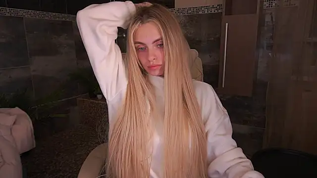 ChloeBrightt online show from December 1, 9:06 pm