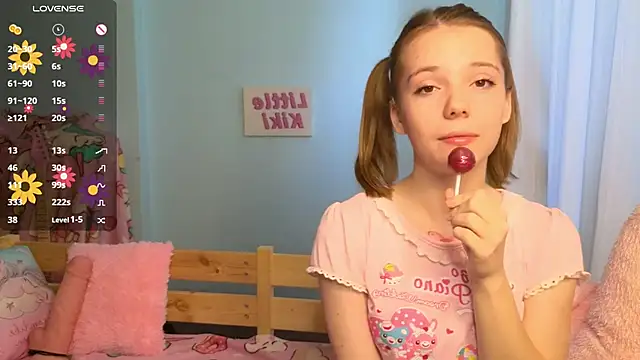 PrincessLittleKiki online show from October 2, 7:35 am