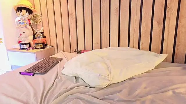 sofiesoft online show from March 17, 8:57 pm