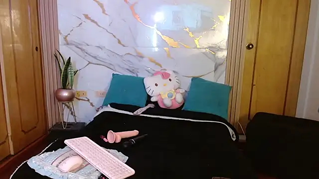 kittycatw online show from March 20, 3:33 am