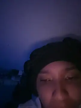 sensitive brunette online show from March 28, 2:33 am