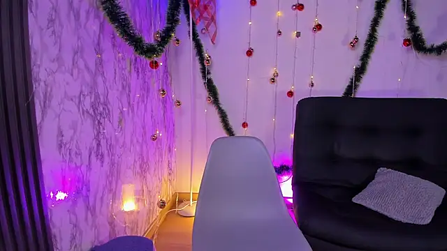 chloe blue online show from December 20, 11:36 am