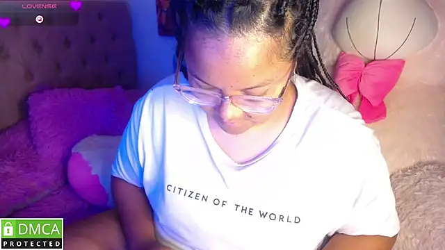 KittyHot20 online show from October 27, 10:59 pm