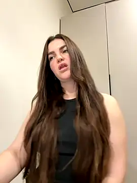 Karolina llove online show from November 28, 7:44 am