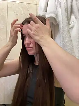 Karolina llove online show from November 23, 10:00 pm