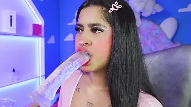 miss   anya online show from April 21, 11:06 am