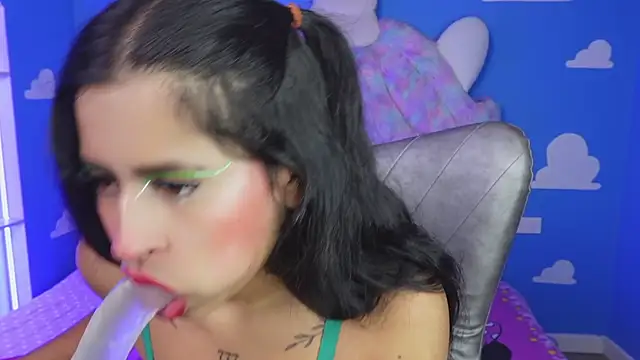 miss   anya online show from November 5, 11:15 am