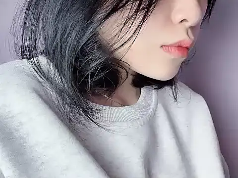 Baenee online show from December 3, 1:46 pm