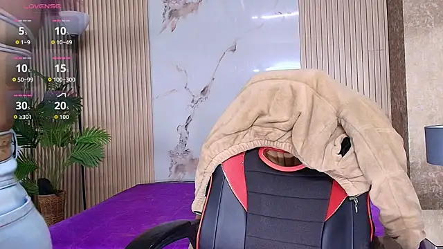 Juliet Nasty online show from November 29, 12:31 pm