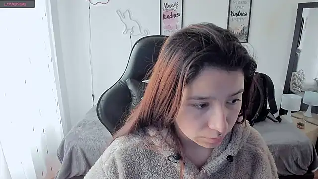 Amy joones online show from October 20, 12:52 pm