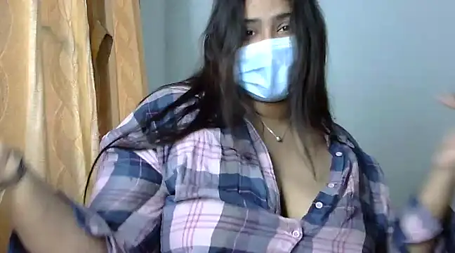 cutelady65 online show from December 2, 11:22 am