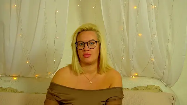 MariaNeumann online show from February 8, 6:44 pm