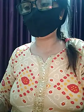 Snapshot of Aishwaryaa_69 chatting on September 23, 3:32 pm Aishwaryaa 69 online show from September 23, 3:32 pm
