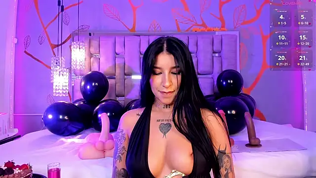 Leiaa  online show from November 13, 6:01 am