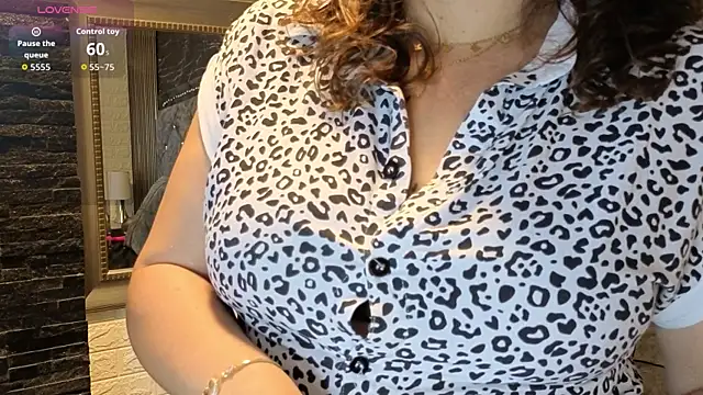 charlotte  G online show from March 2, 10:55 am