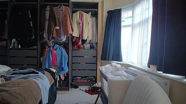 Bustyjessicalouu online show from October 17, 12:08 pm