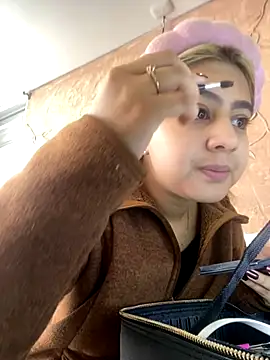 Miabonnett  online show from October 21, 12:09 pm