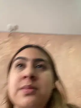 Miabonnett  online show from September 12, 2:02 pm