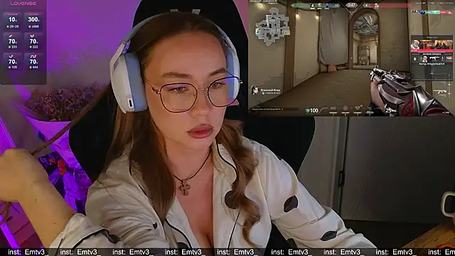 Emili1- online show from December 1, 2:53 pm