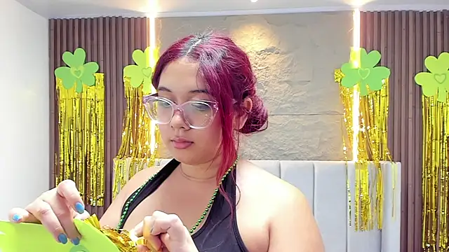 MADISON ROWAN1 online show from March 17, 5:44 am