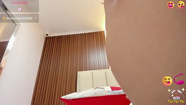 MADISON ROWAN1 online show from December 4, 3:53 am