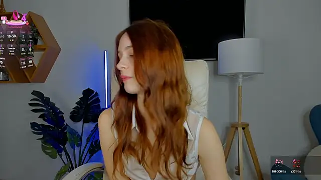 Viola  moon online show from October 14, 12:52 pm