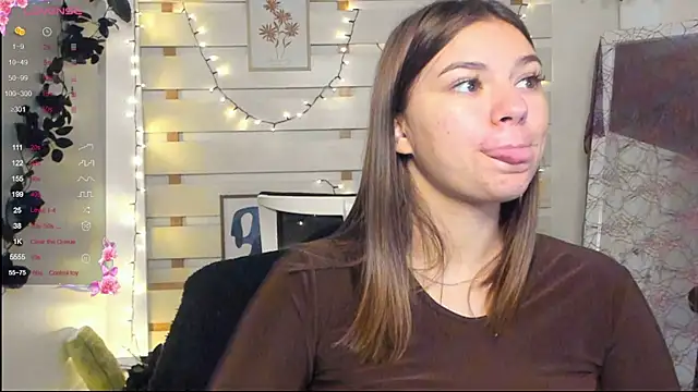 Josephine Kiss online show from November 4, 1:05 pm