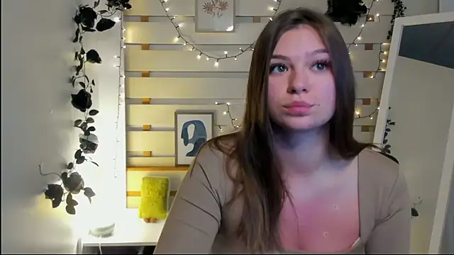 Josephine Kiss online show from March 17, 11:25 am