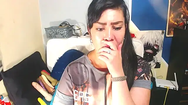 luisahott online show from December 16, 8:15 pm