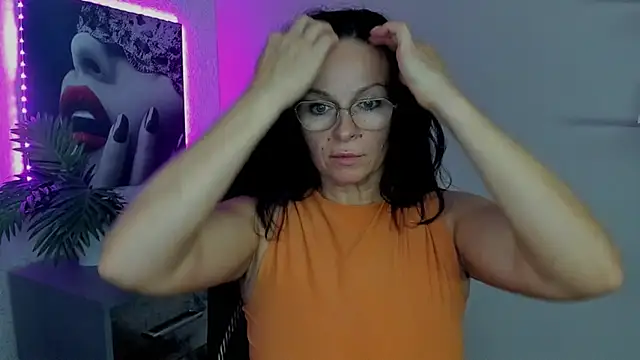 Snapshot of HelenLuxx chatting on September 25, 5:50 am HelenLuxx online show from September 25, 5:50 am