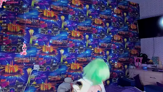 Snapshot of SweeteRose_Royce chatting on October 15, 4:31 pm SweeteRose Royce online show from October 15, 4:31 pm