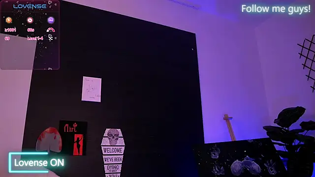 AriaVoss online show from October 27, 11:21 pm