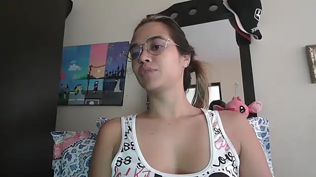 trianabell online show from March 29, 4:17 pm