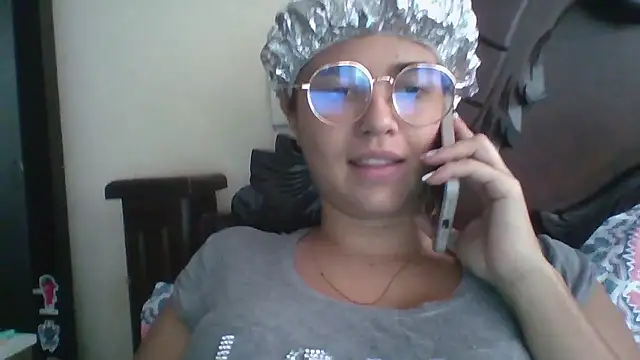 trianabell online show from January 10, 5:28 pm