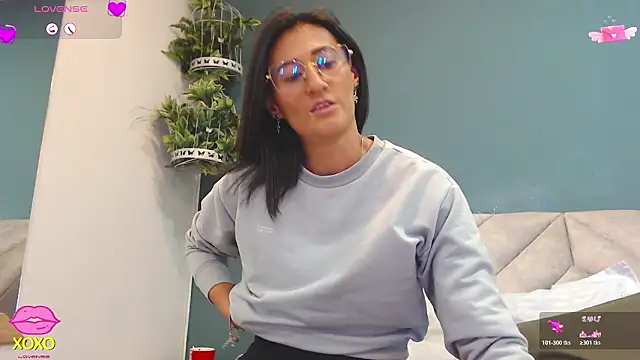 SharisWillian online show from March 6, 4:18 am