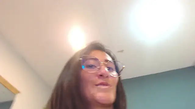 SharisWillian online show from March 25, 3:45 am