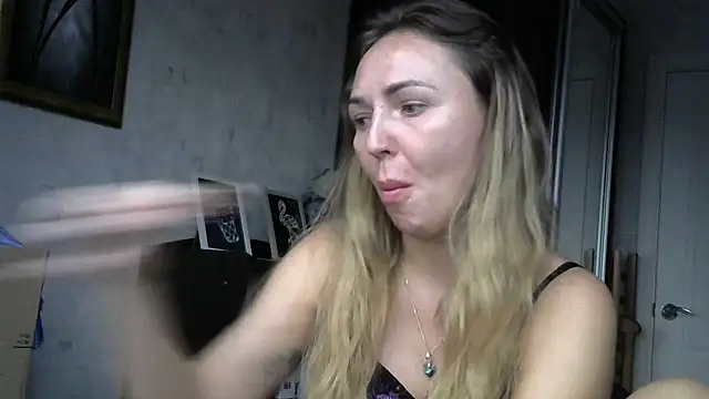 AngelinaLove28 online show from November 23, 8:05 am