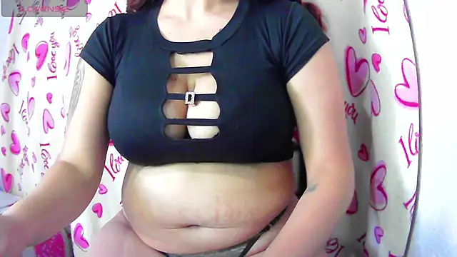 Snapshot of lynieh- chatting on October 1, 9:31 pm lynieh- online show from October 1, 9:31 pm