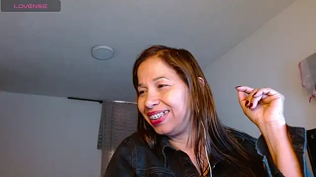 CaroMasha online show from April 17, 10:45 pm