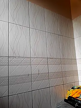 julietunderwoood online show from March 10, 5:11 am