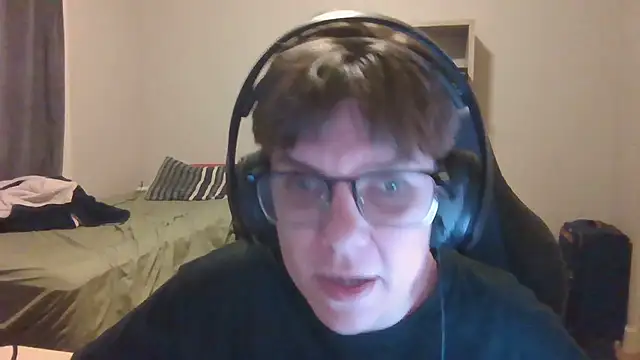 KaliSnow199623 online show from October 23, 4:18 am